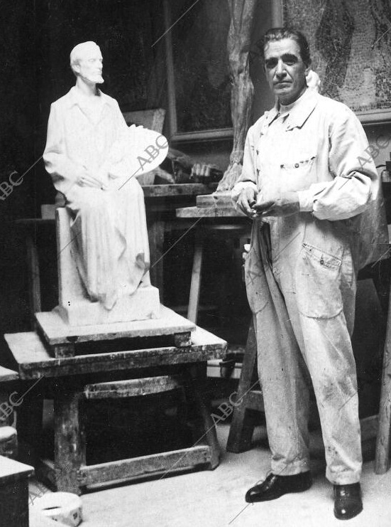 La estatua de los Premios Goya podría ser un plagio de un busto de  principios del siglo XX